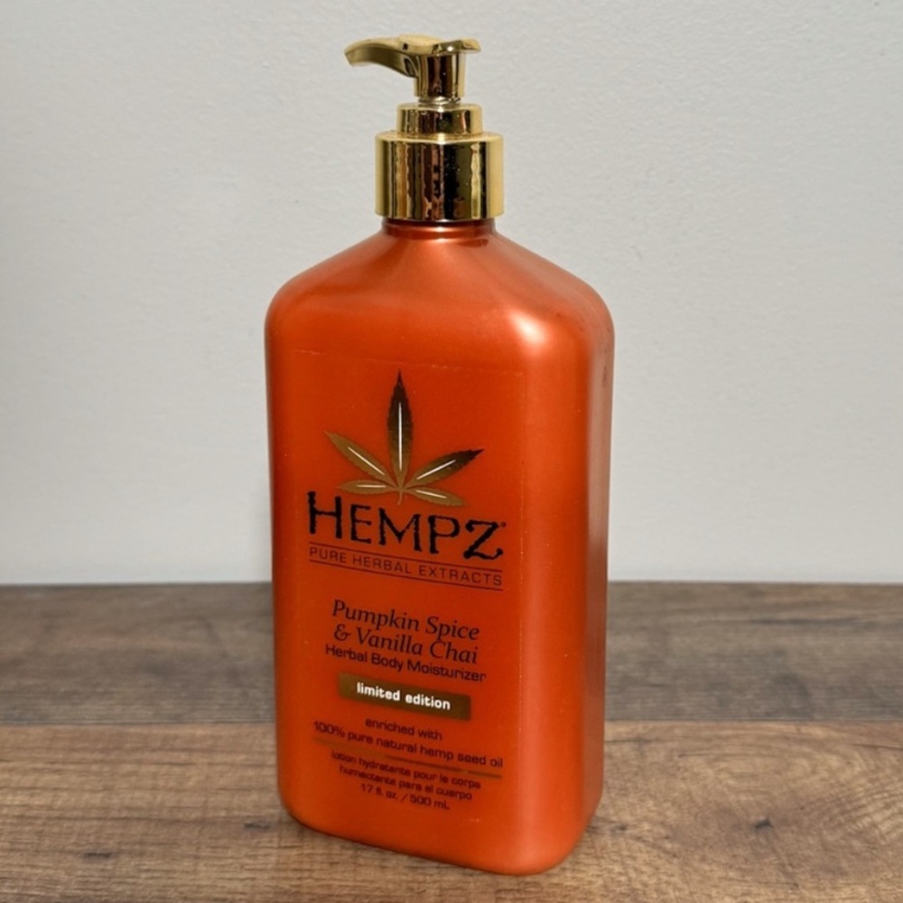 Hempz Pumpkin Spice & Vanilla Chai Herbal Body Moisturizer